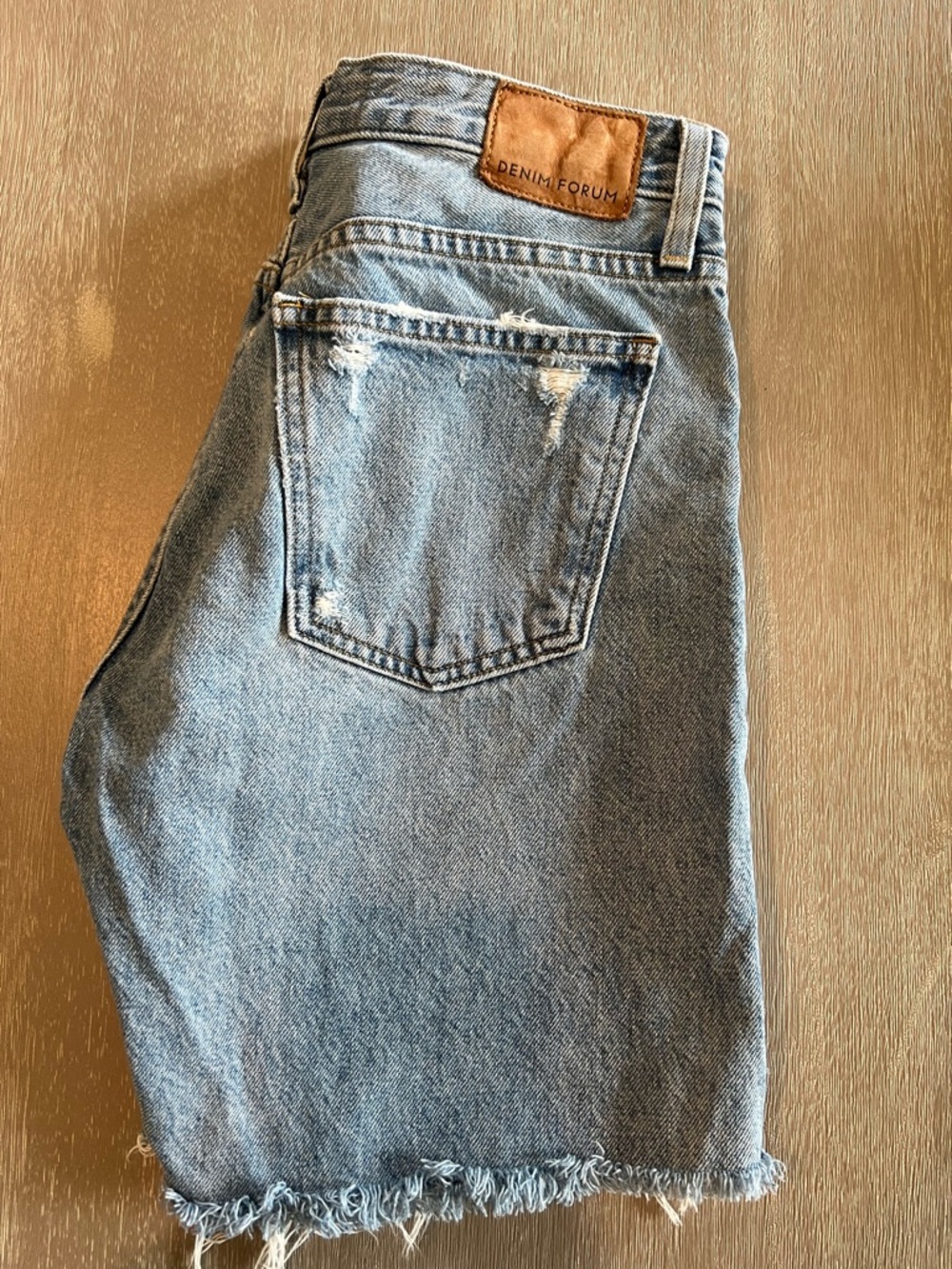 Denim Forum Distressed Denim Cutoff Shorts The Comfy Low Rise Loose 30L size 24